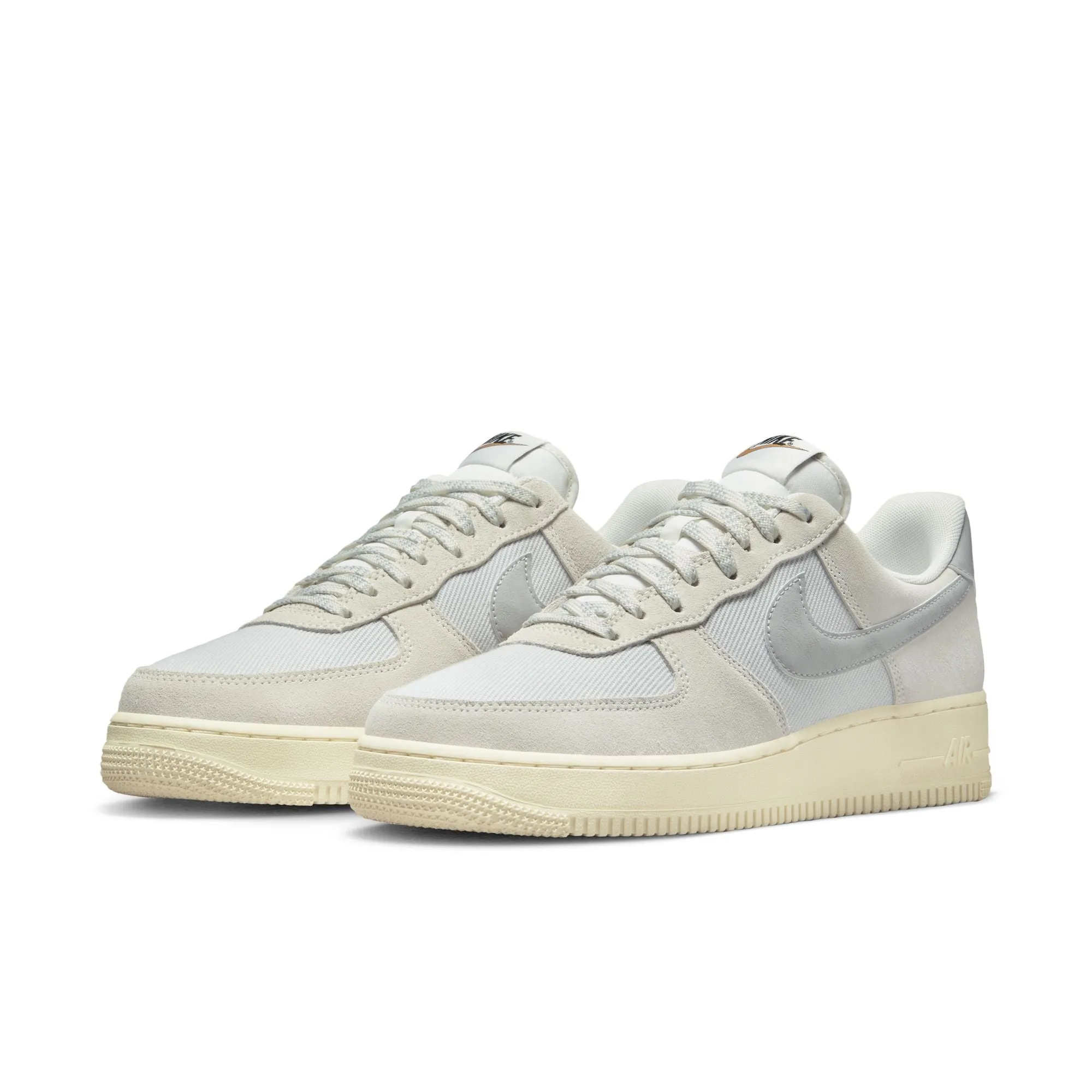 Nike Air Force 1 '07 LV8